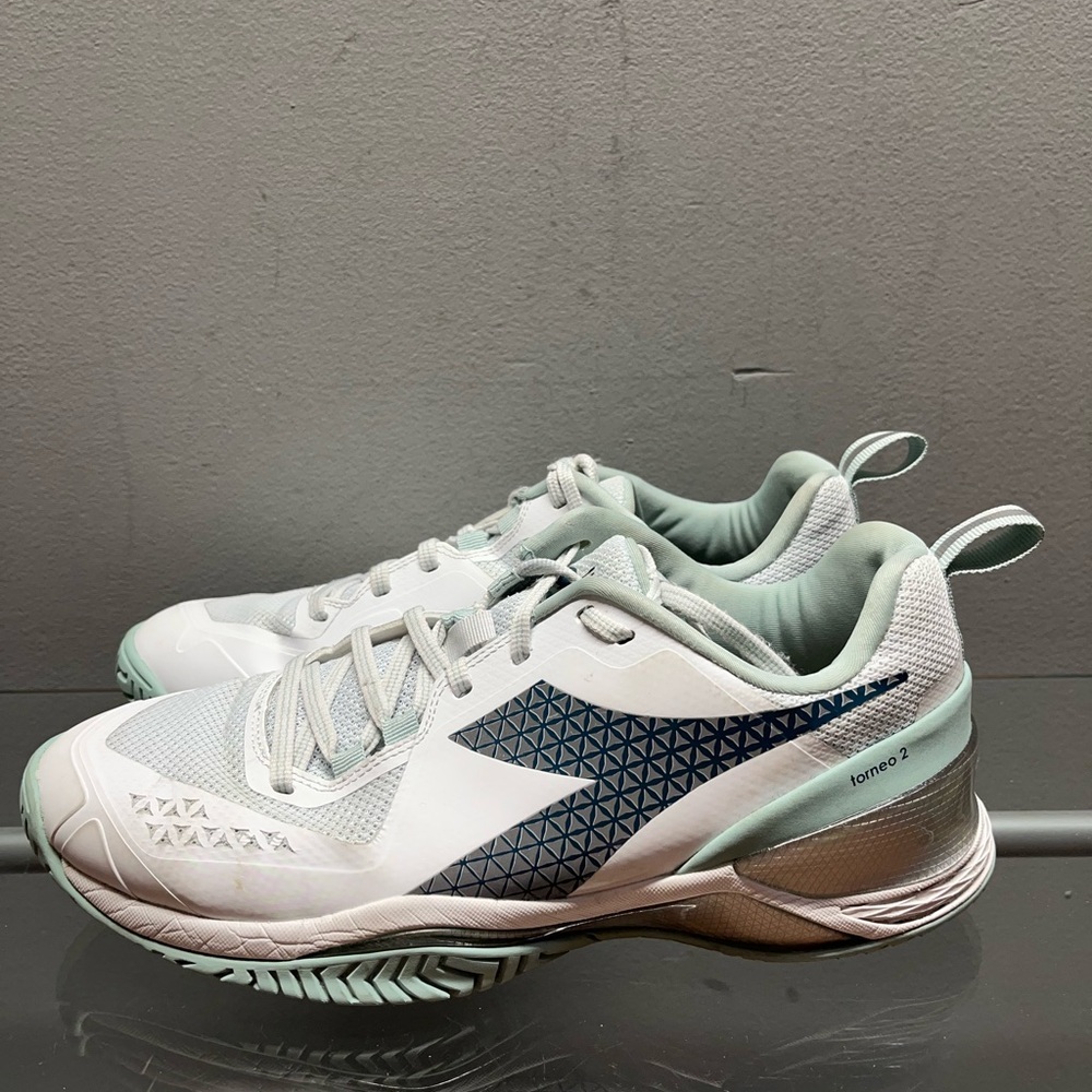 Diadora Women's White and Green Athletic Shoes - Picture 3 of 11